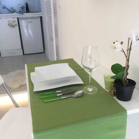 Privatzeit The Green Mile Leverkusen Bagian luar foto