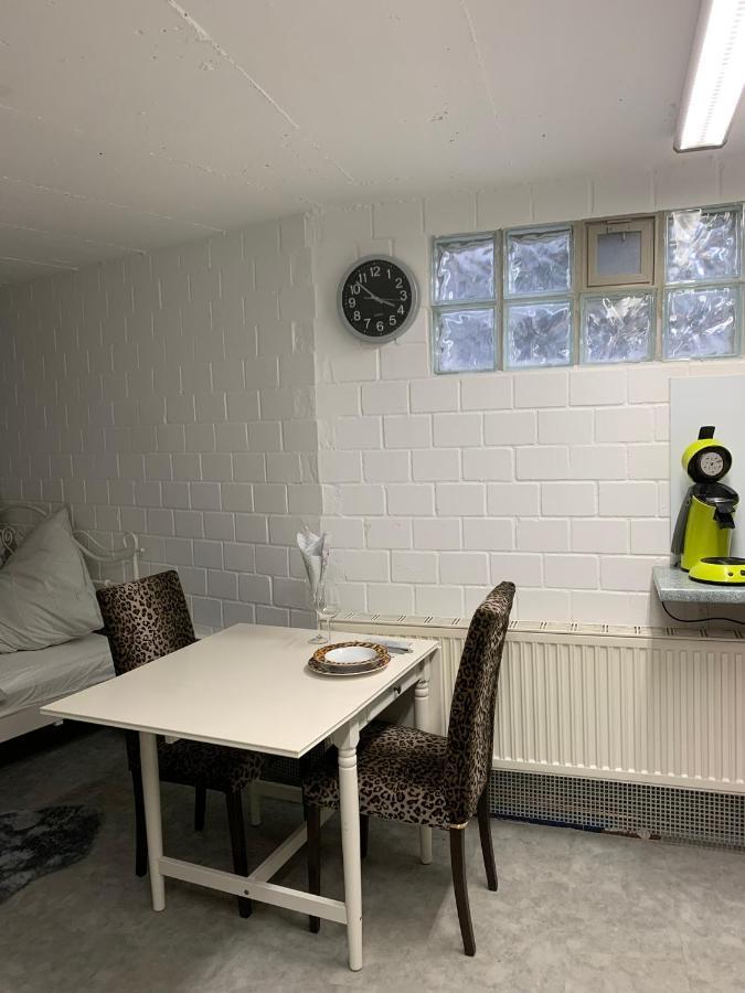 Privatzeit The Green Mile Leverkusen Bagian luar foto